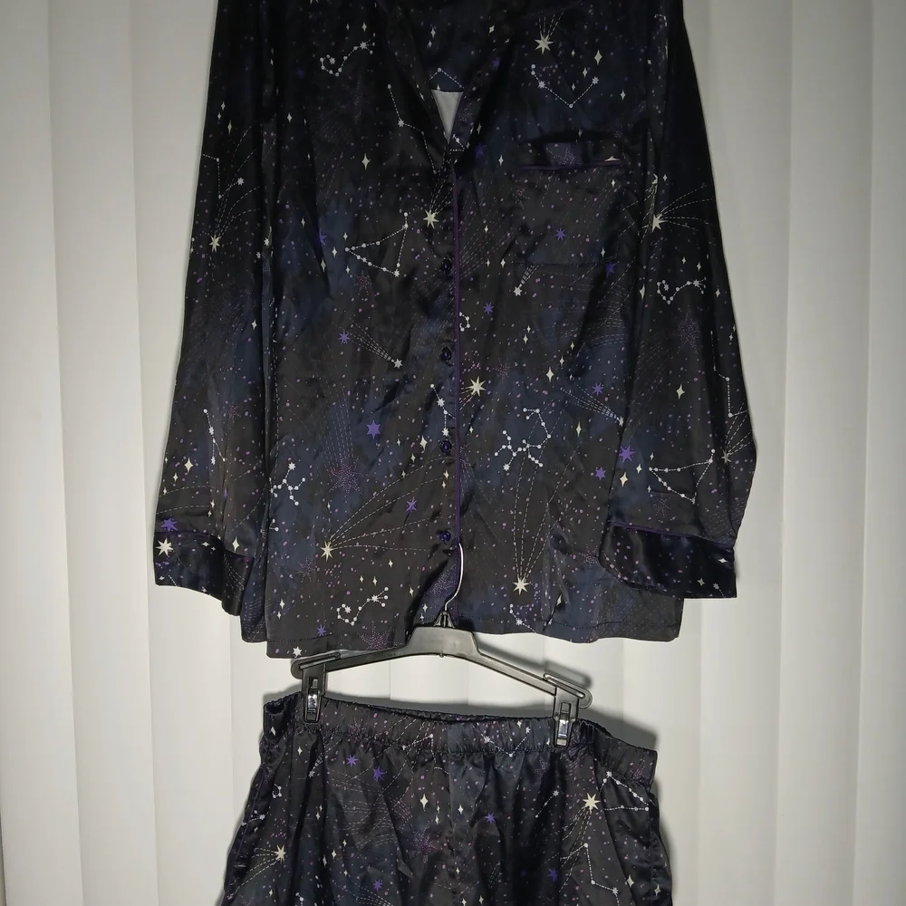 Adore Me Black and Purple Constellation Pajama Top - Picture 5 of 5